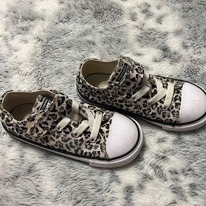 Converse leopard print size 9